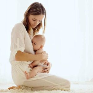 breast feed lady
